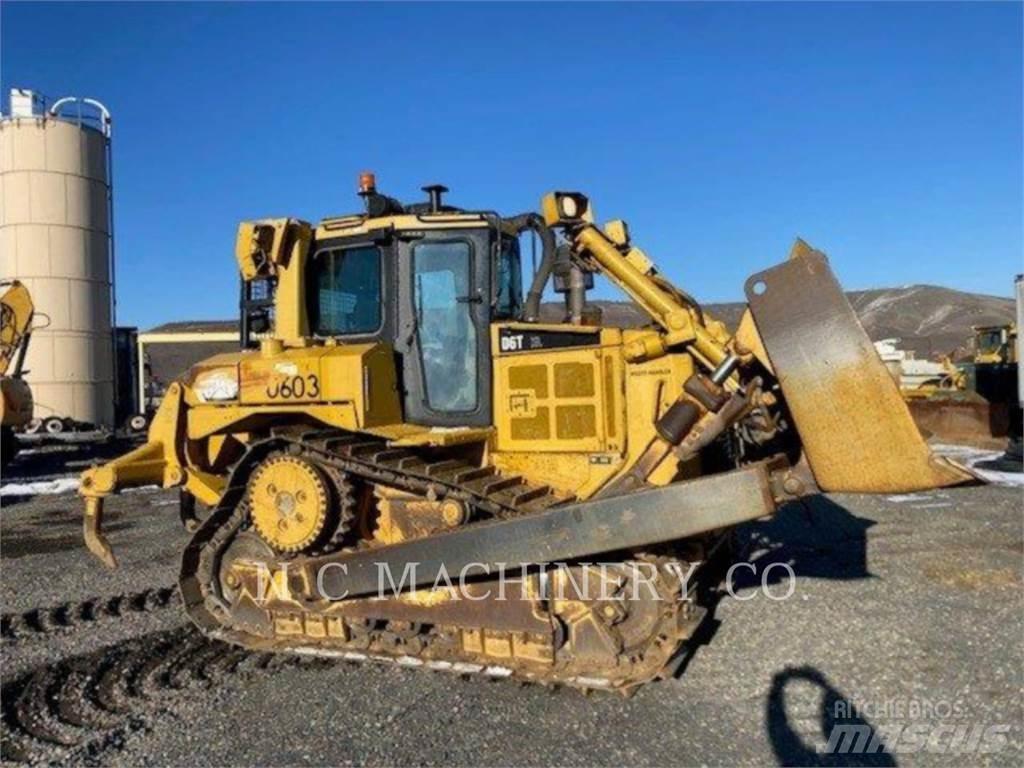 CAT D6T Верижни булдозери
