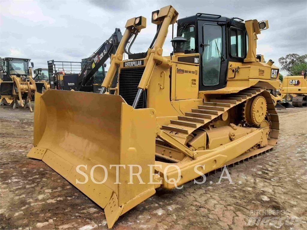 CAT D6T Верижни булдозери
