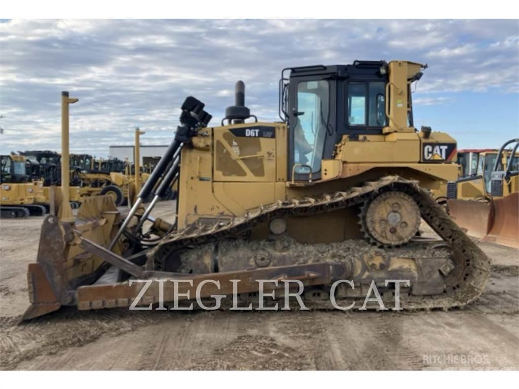 CAT D6T Верижни булдозери
