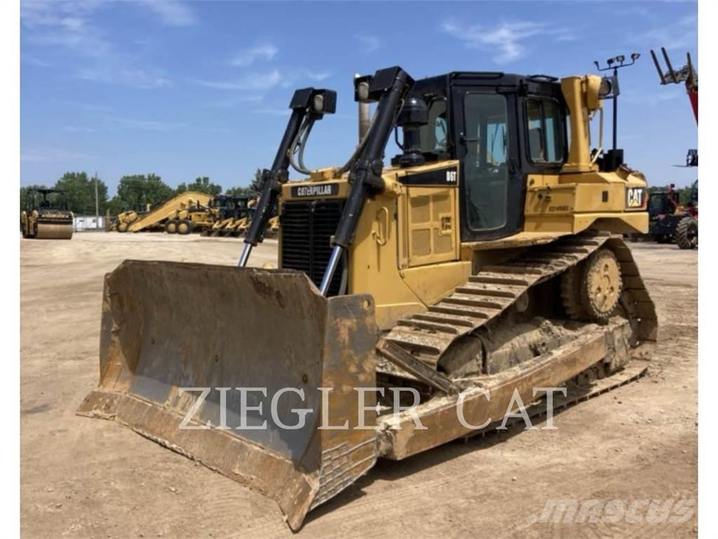 CAT D6T Верижни булдозери
