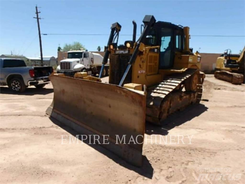 CAT D6T Верижни булдозери
