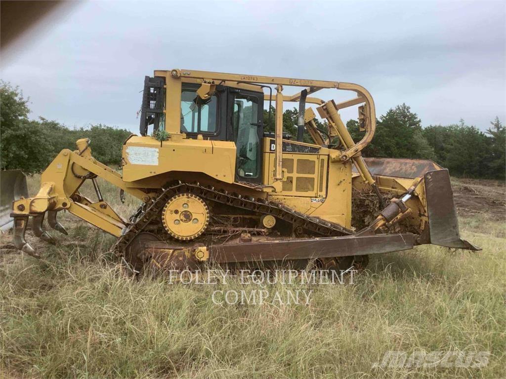 CAT D6T Верижни булдозери
