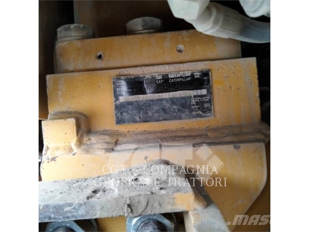 CAT D6T Верижни булдозери
