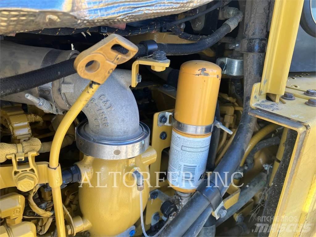 CAT D6T LGPPAT Верижни булдозери
