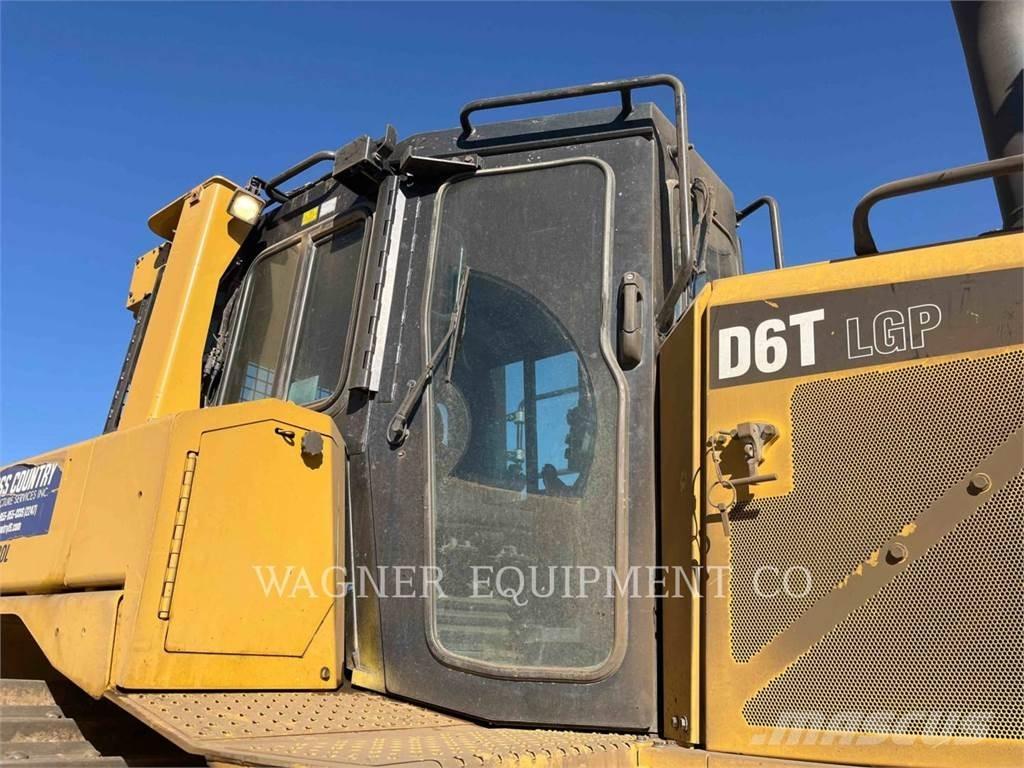 CAT D6T LGPVPT Верижни булдозери
