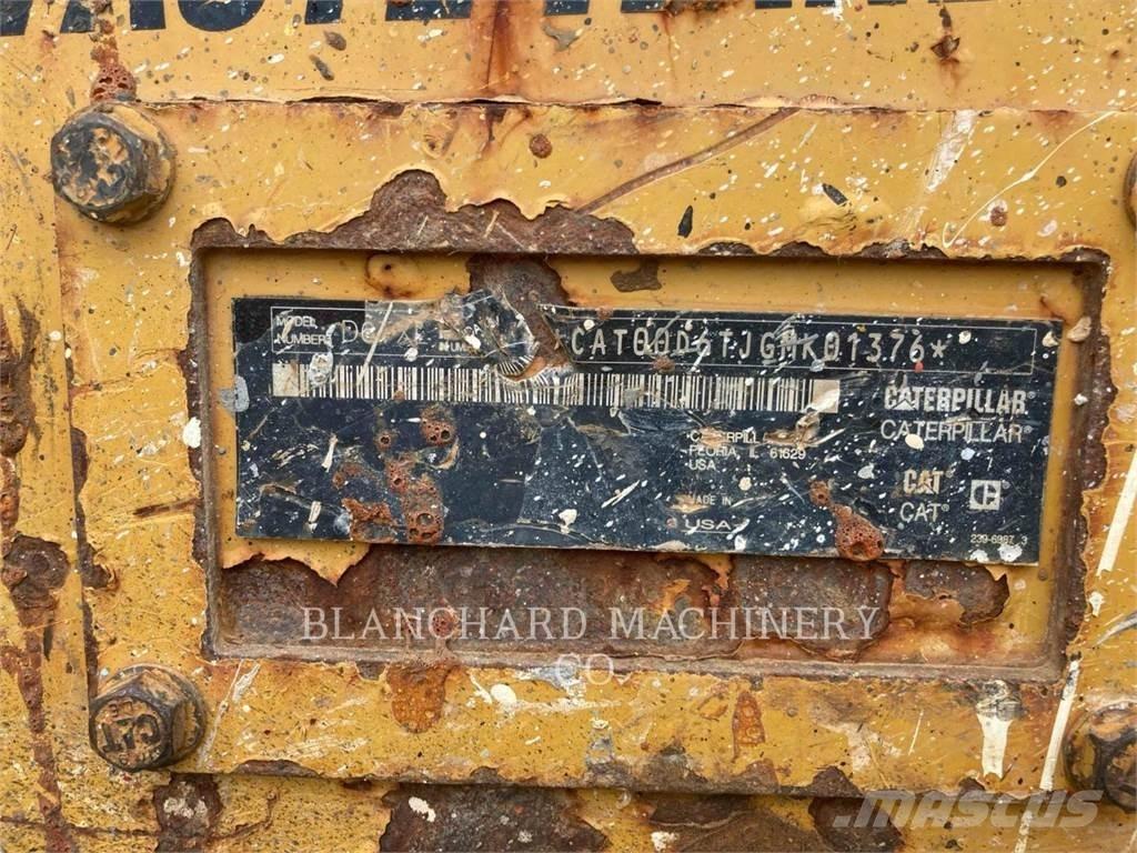 CAT D6T XL Верижни булдозери

