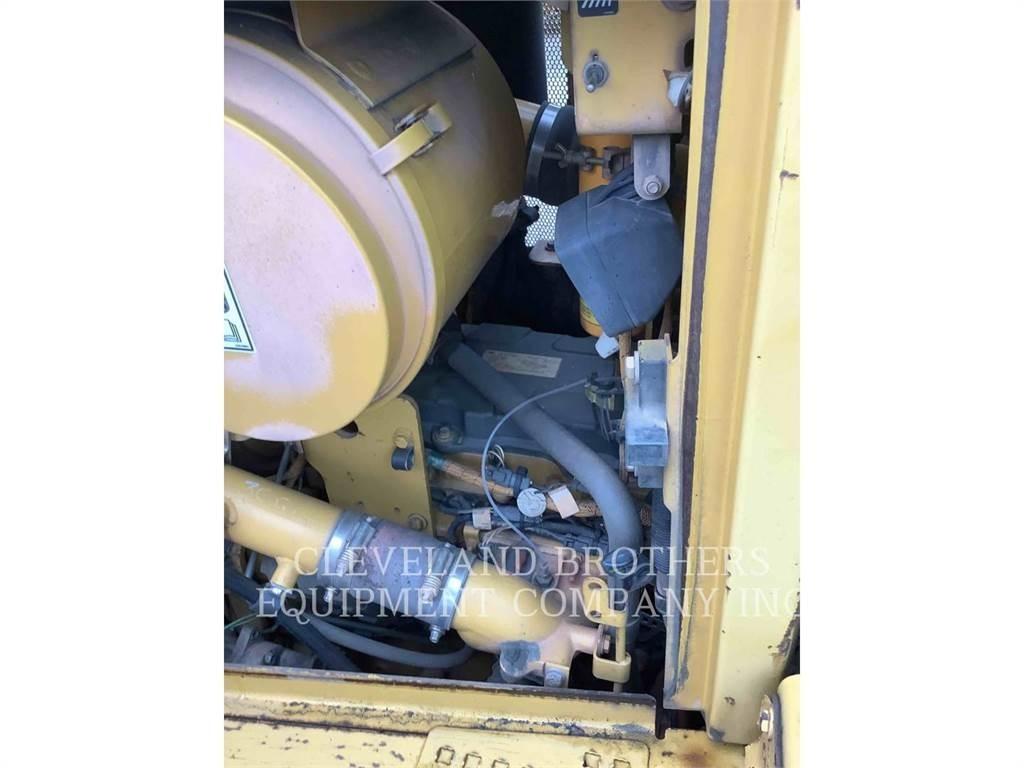 CAT D6T XW Верижни булдозери
