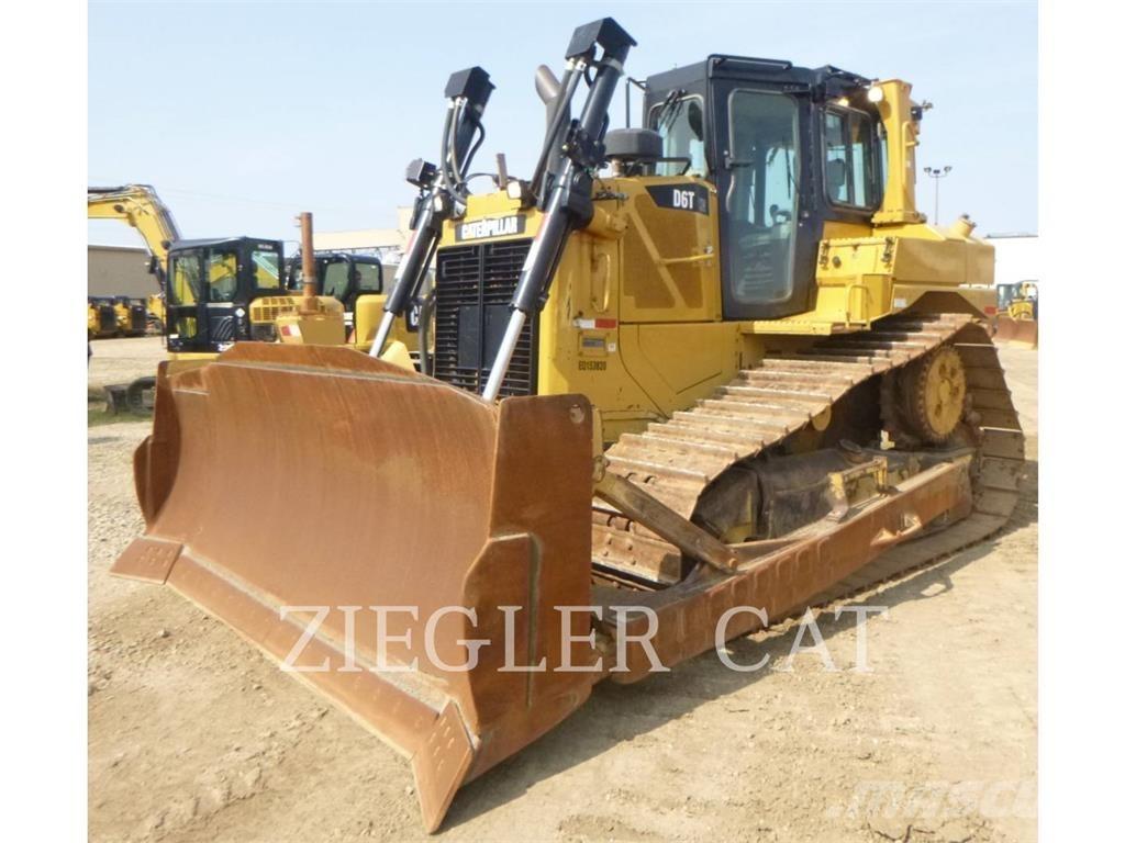 CAT D6T XW Верижни булдозери
