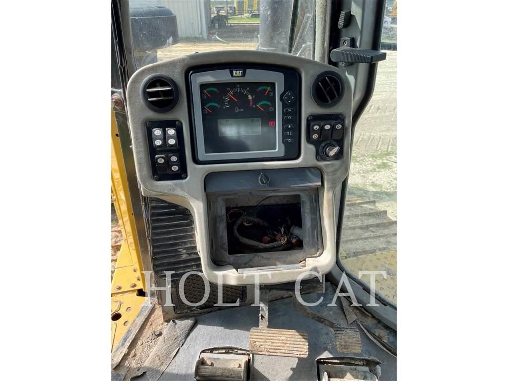CAT D6T XWVPRI Верижни булдозери
