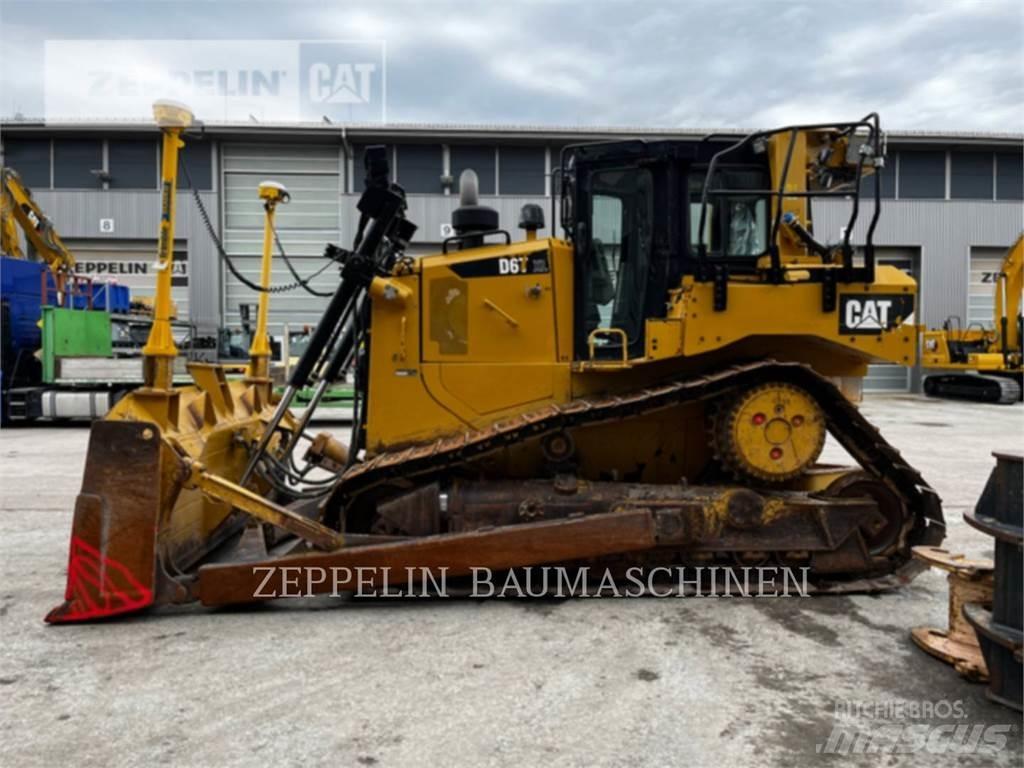 CAT D6TXL Верижни булдозери
