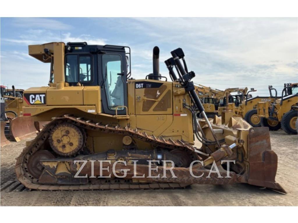 CAT D6TXW Верижни булдозери
