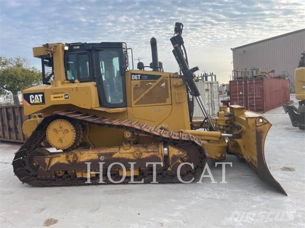 CAT D6TXWVPWI3 Верижни булдозери
