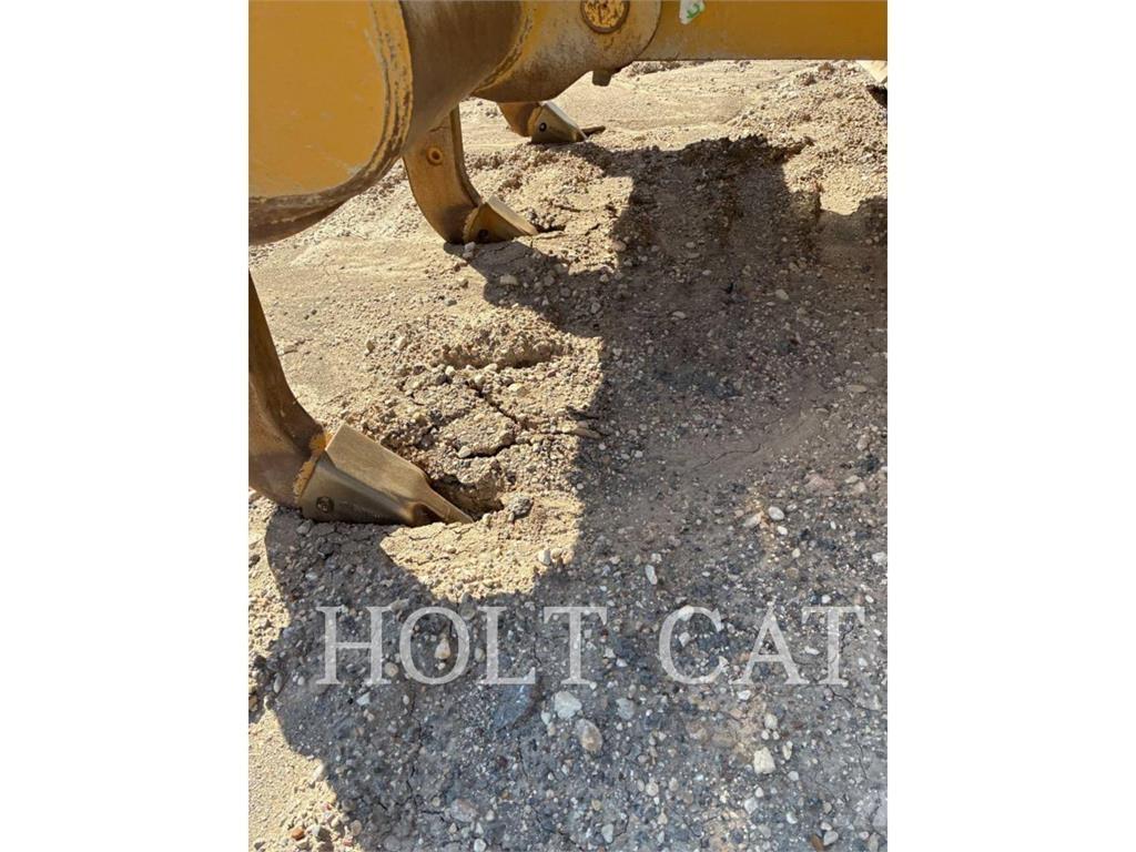 CAT D6XELGPVP3 Колесни товарачи