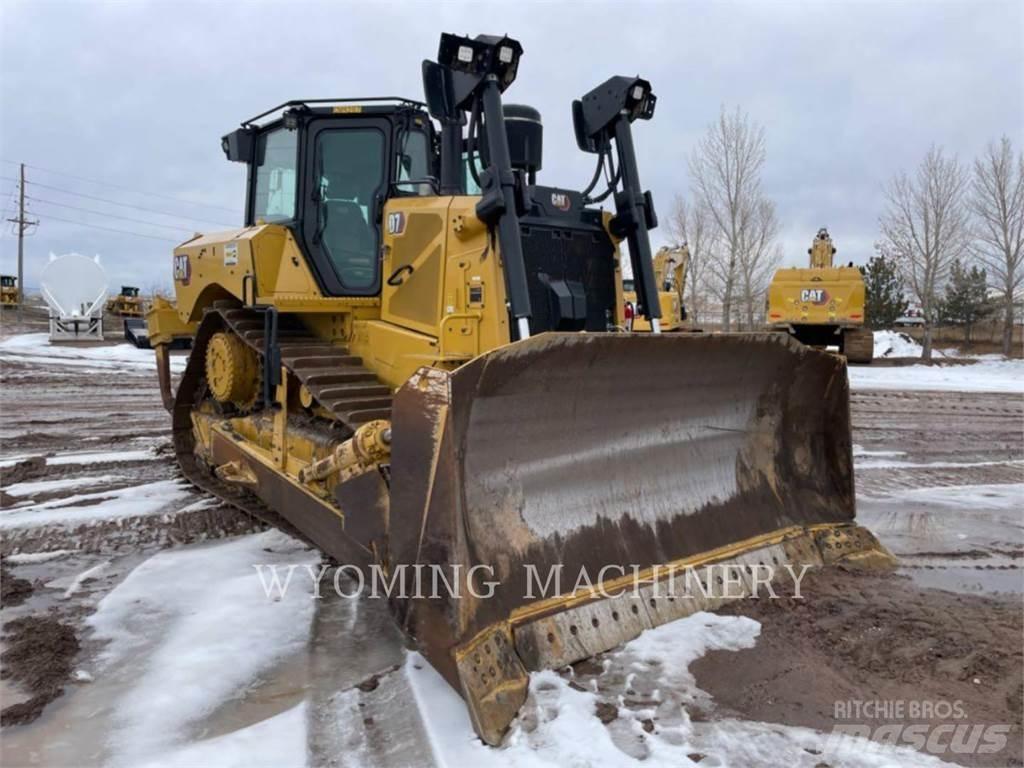 CAT D7 Верижни булдозери
