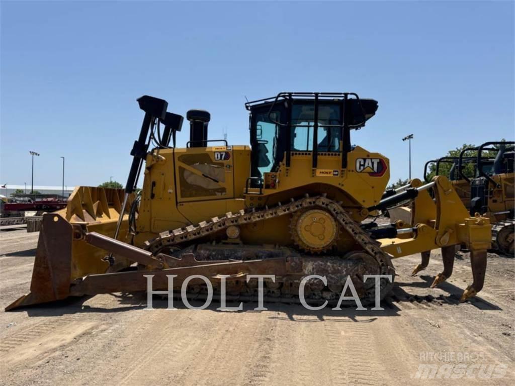 CAT D7 Верижни булдозери
