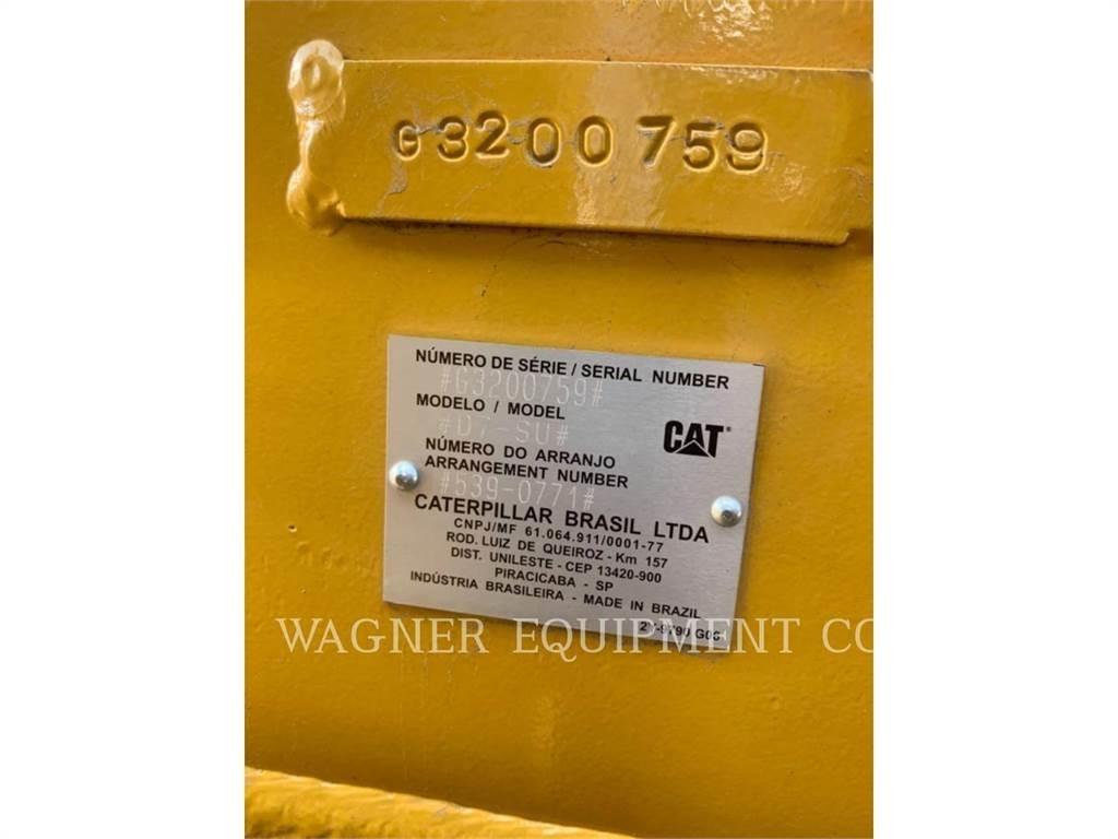 CAT D7 Верижни булдозери
