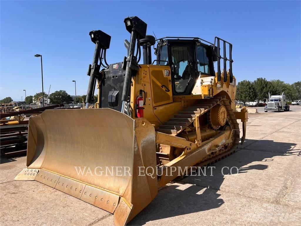 CAT D7 Верижни булдозери
