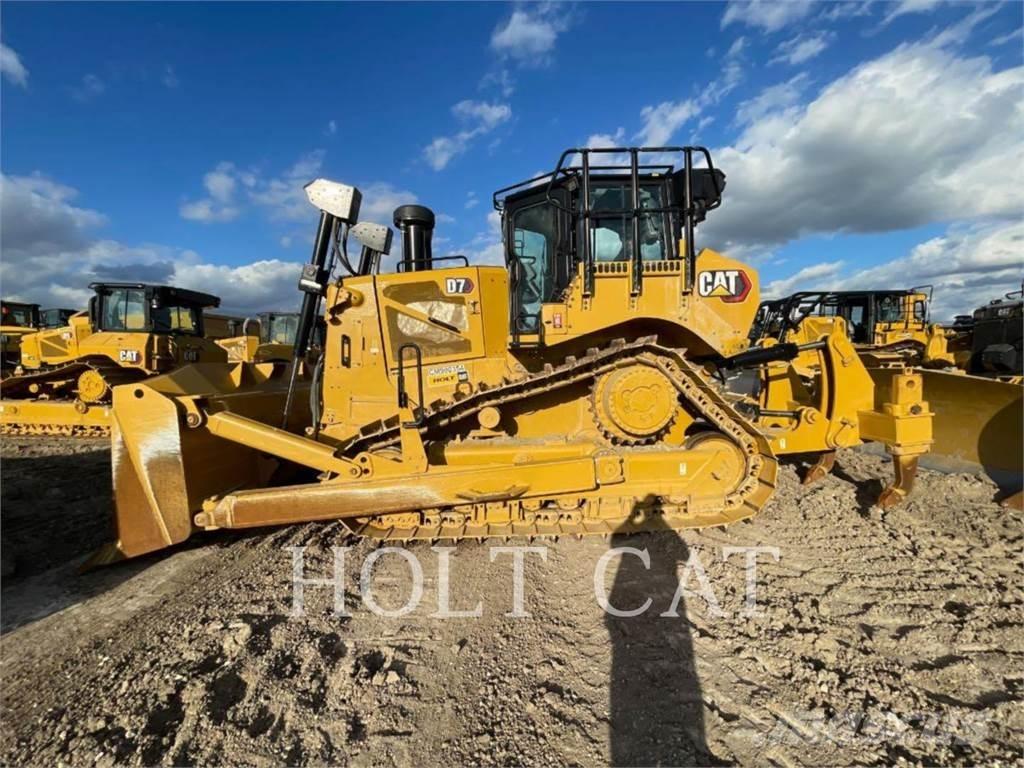 CAT D7 Верижни булдозери
