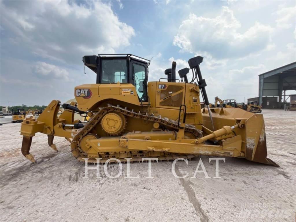 CAT D7 Верижни булдозери
