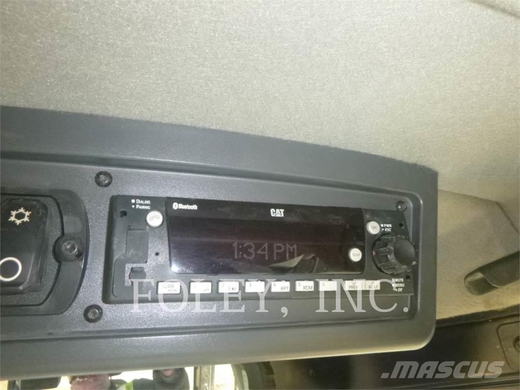 CAT D7-17 Верижни булдозери
