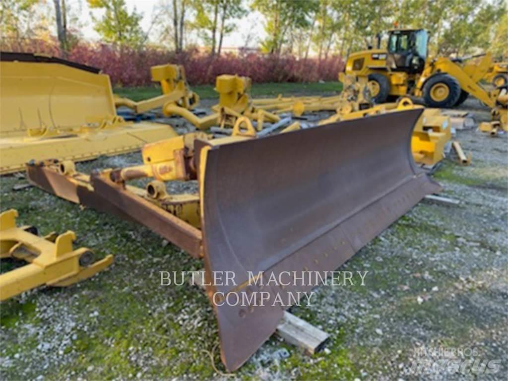 CAT D7 A BLADE Остриета