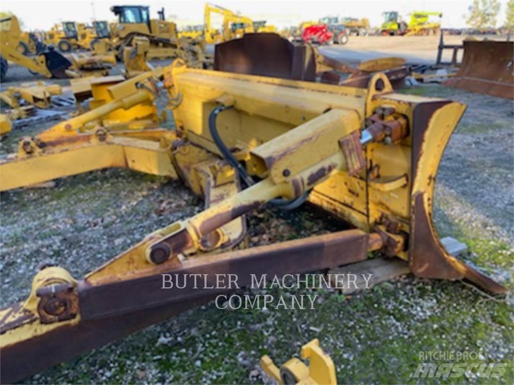 CAT D7 A BLADE Остриета