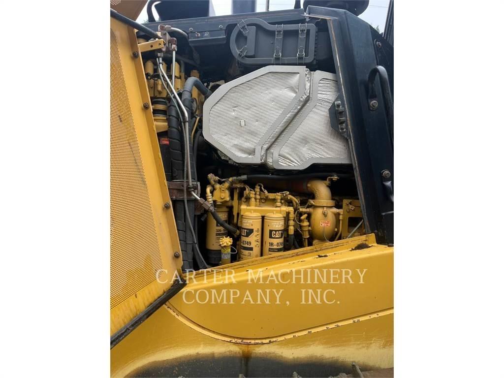 CAT D7E Верижни булдозери
