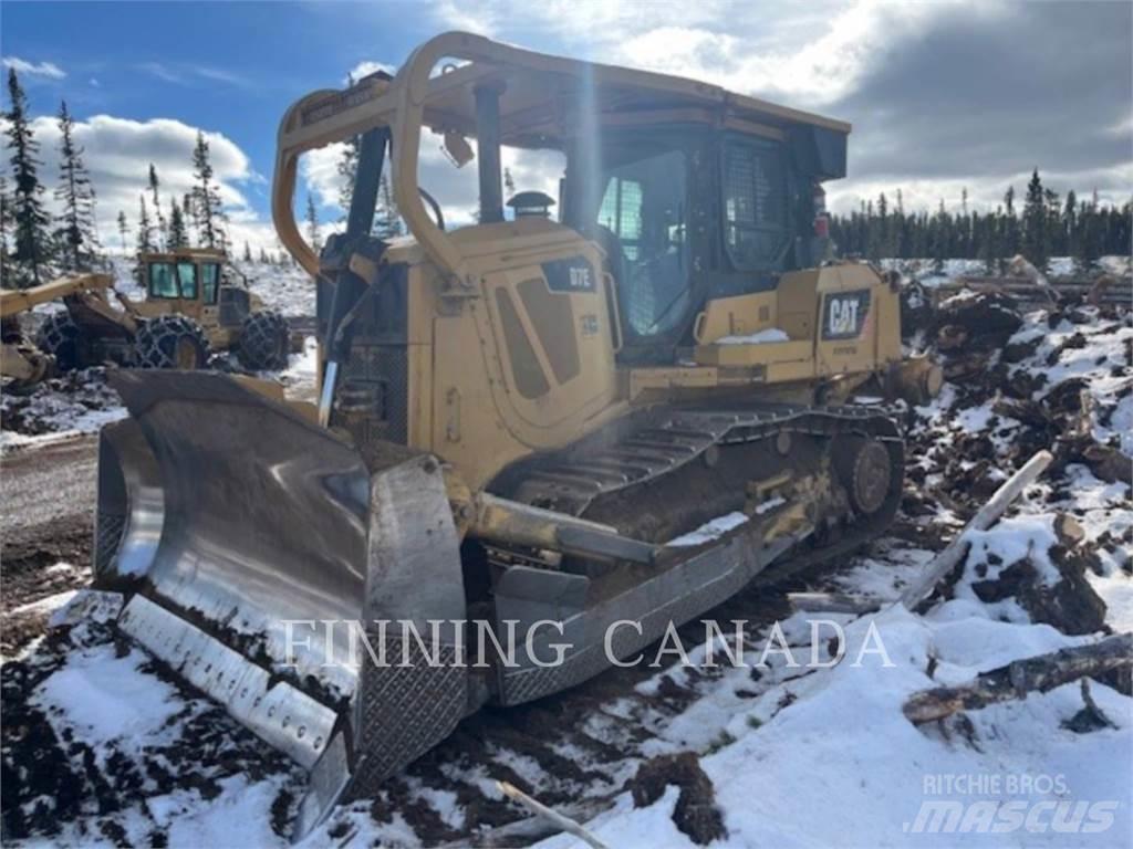 CAT D7E Верижни булдозери
