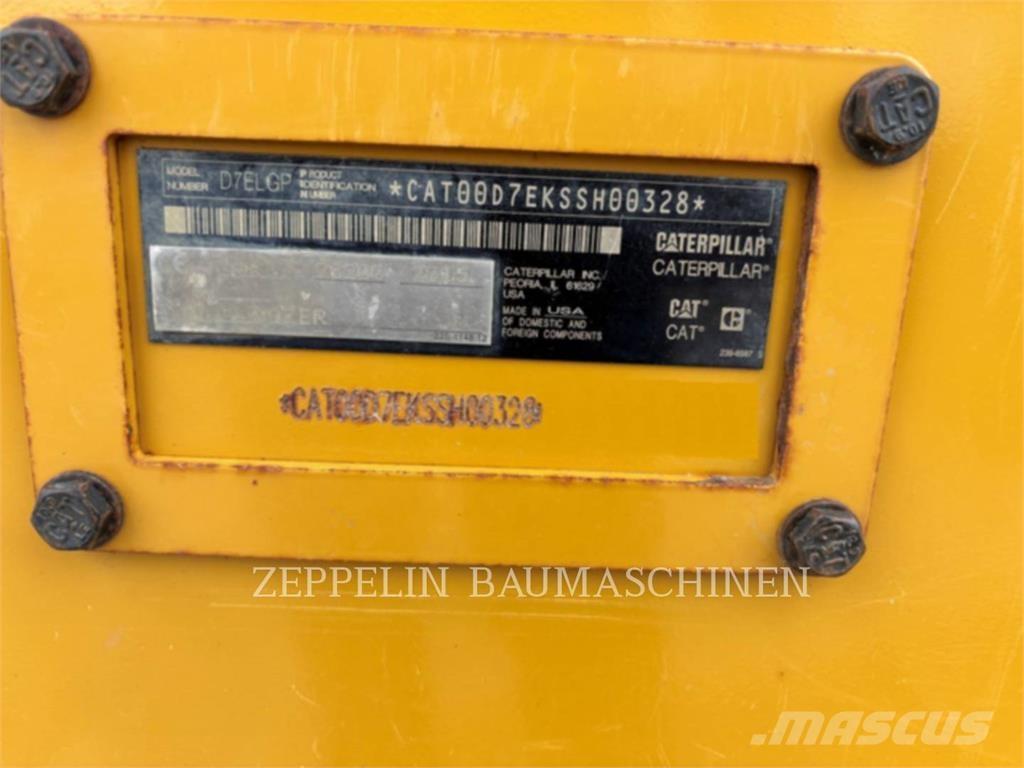 CAT D7E Верижни булдозери
