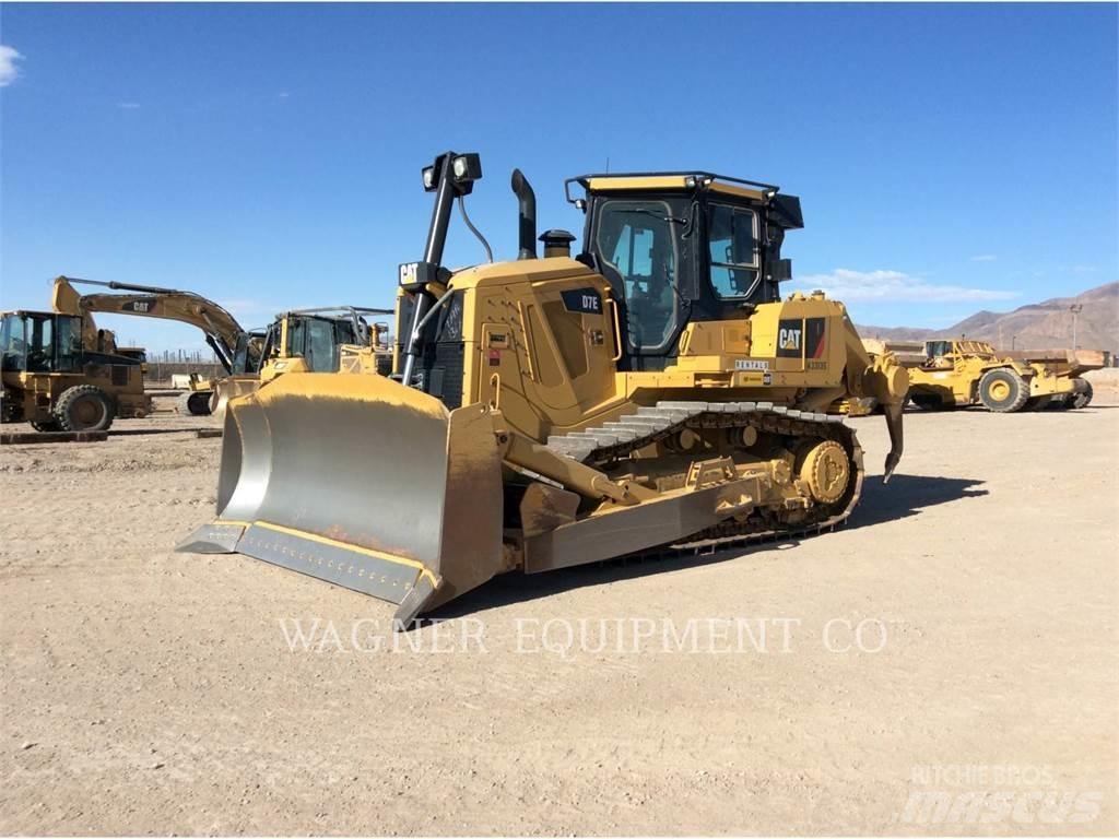 CAT D7E Верижни булдозери
