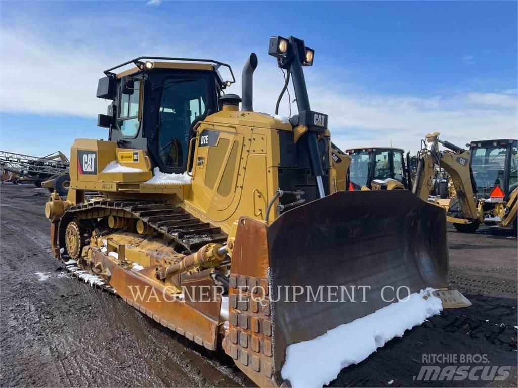 CAT D7E Верижни булдозери
