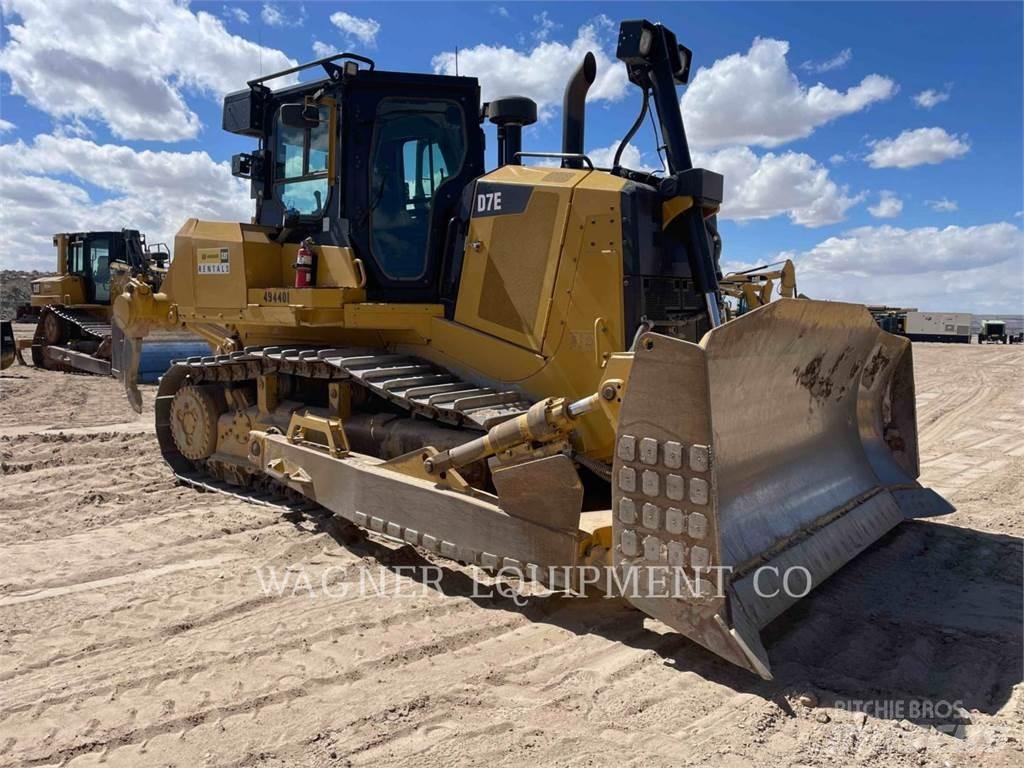 CAT D7E Верижни булдозери
