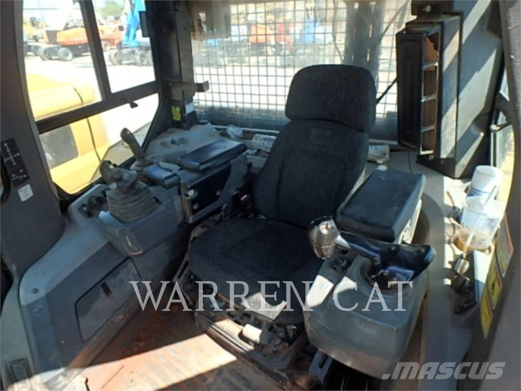 CAT D7E ARO Верижни булдозери
