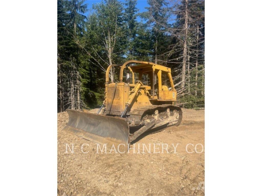 CAT D7G Верижни булдозери
