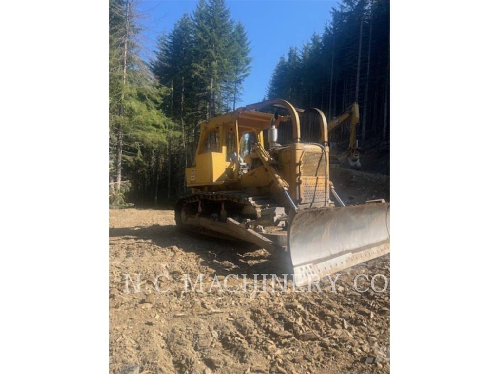 CAT D7G Верижни булдозери
