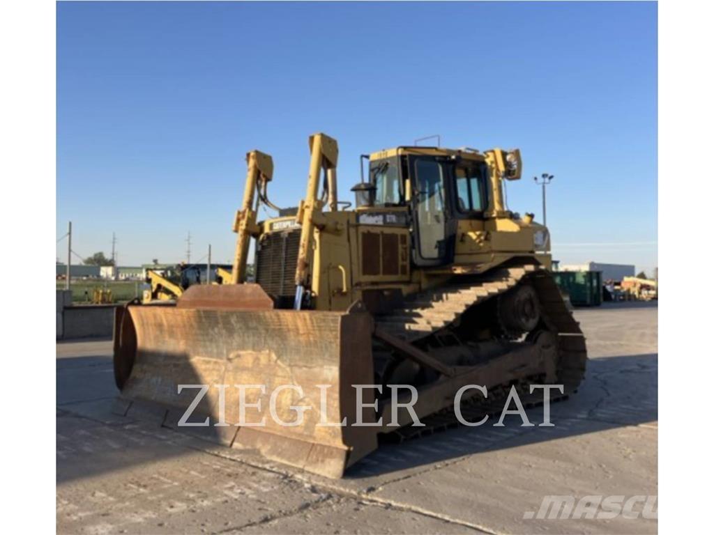 CAT D7R Верижни булдозери
