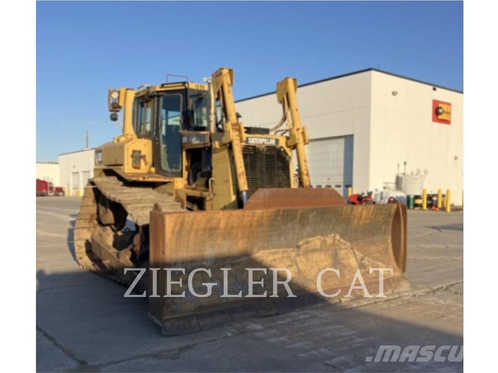 CAT D7R Верижни булдозери
