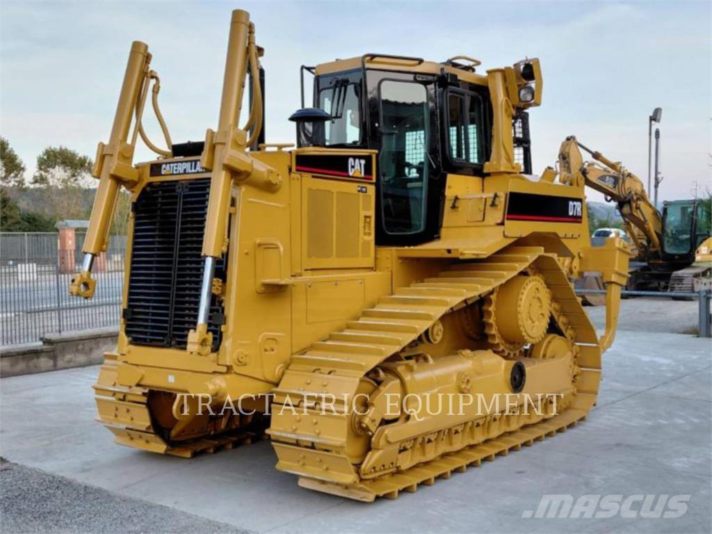 CAT D7RIIXR Верижни булдозери
