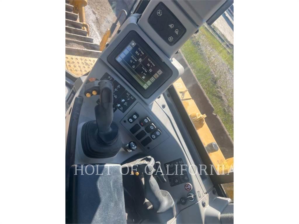 CAT D8 Верижни булдозери
