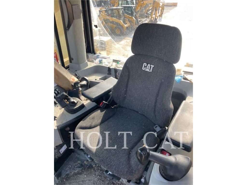 CAT D8 Верижни булдозери
