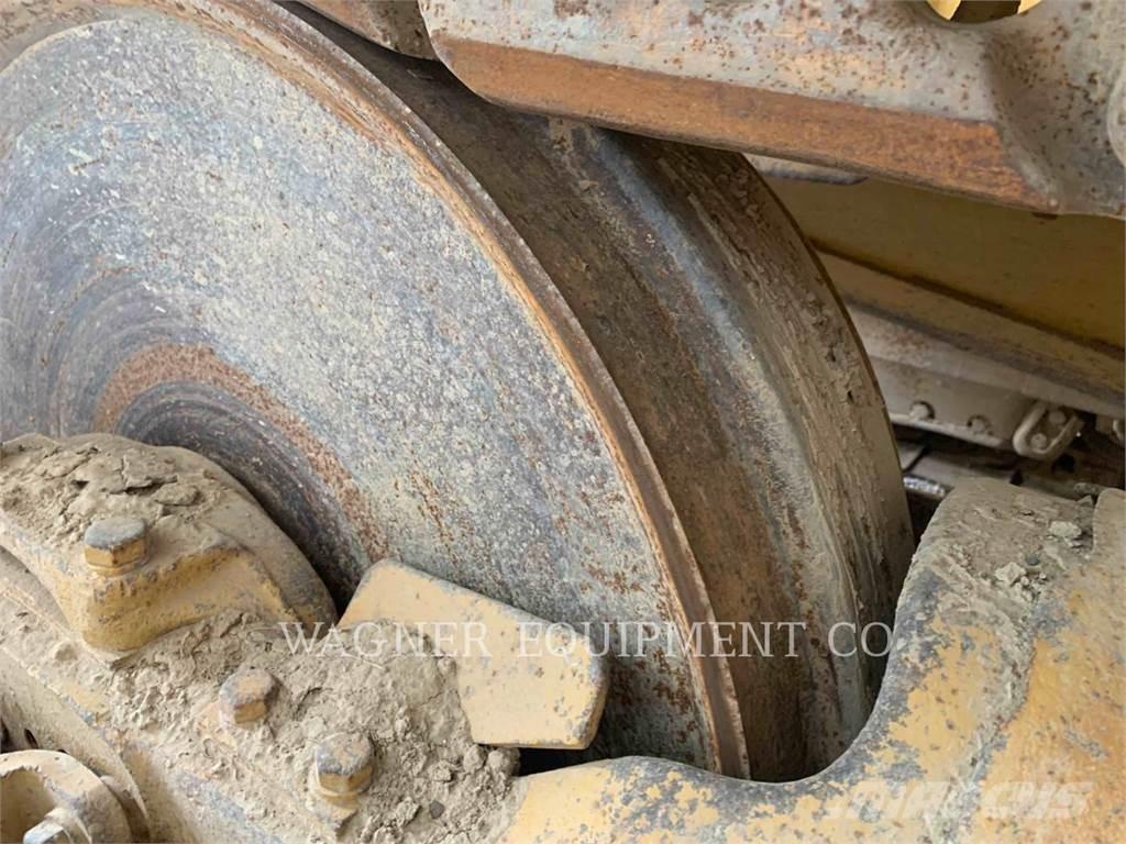 CAT D8H Верижни булдозери
