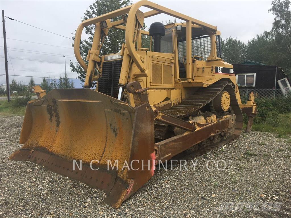 CAT D8N Верижни булдозери
