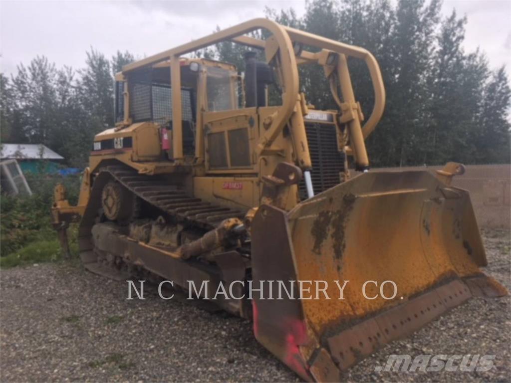 CAT D8N Верижни булдозери
