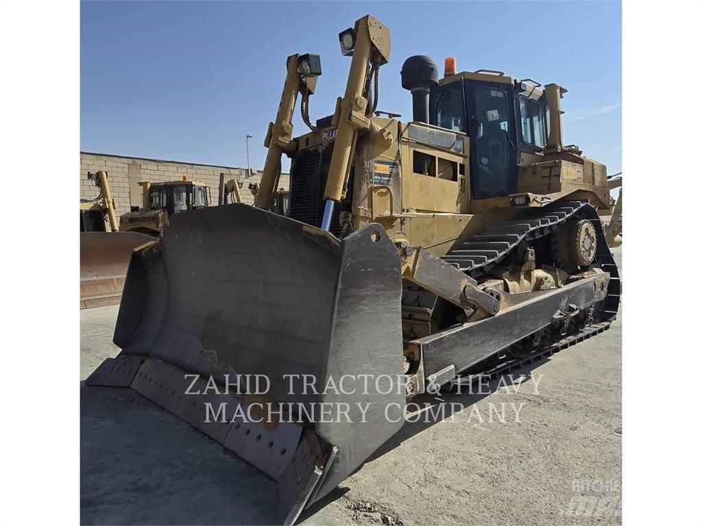 CAT D8R Верижни булдозери
