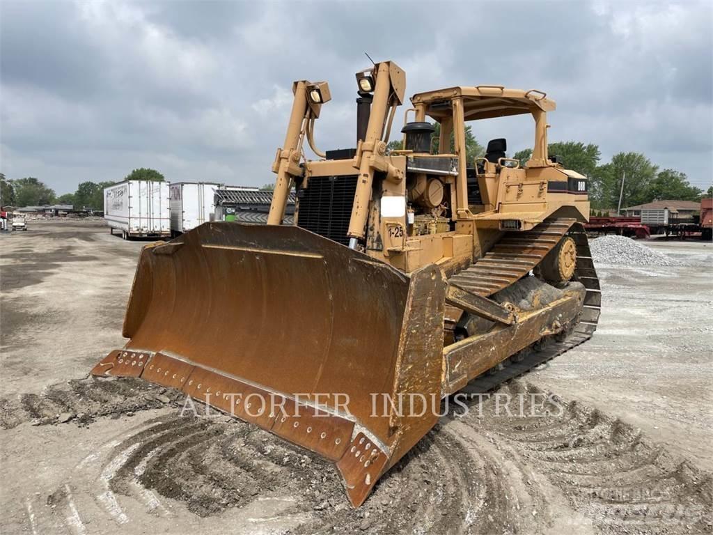 CAT D8R Верижни булдозери
