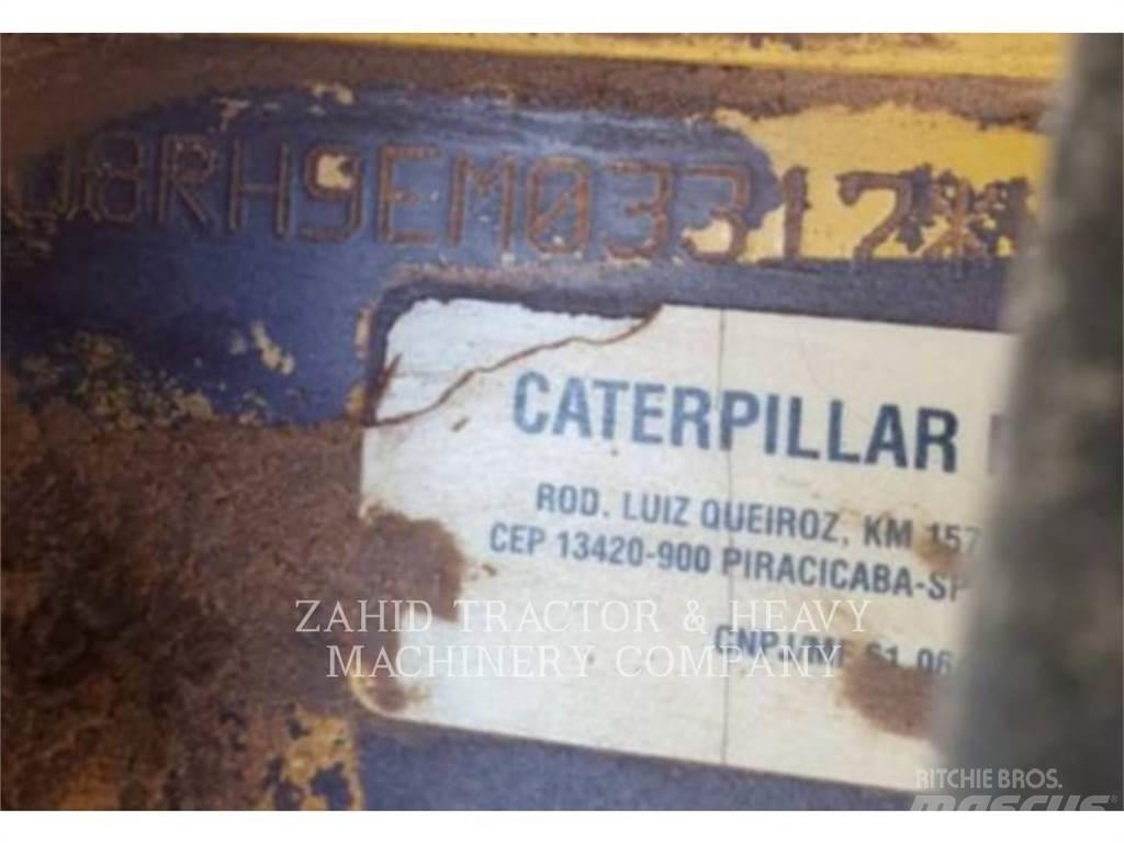 CAT D8RLRC Верижни булдозери
