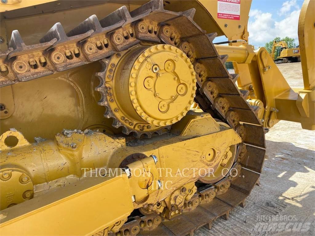 CAT D8T Верижни булдозери
