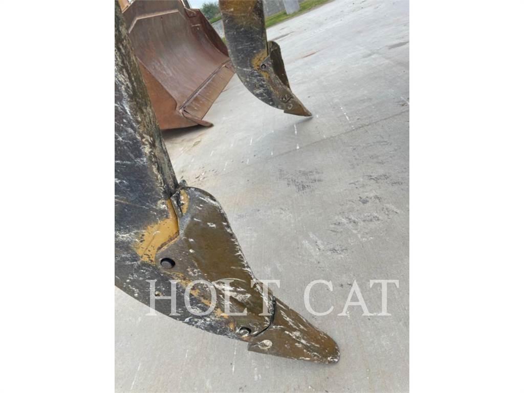 CAT D8T Верижни булдозери
