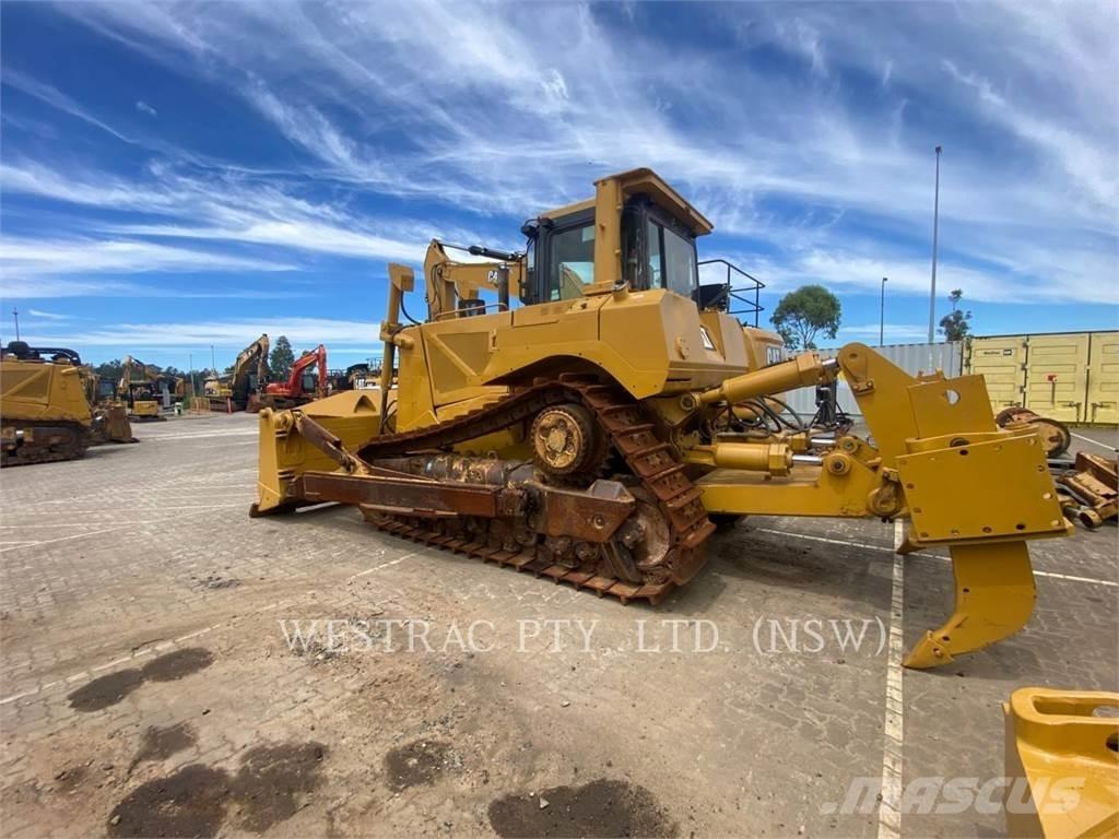 CAT D8T Верижни булдозери
