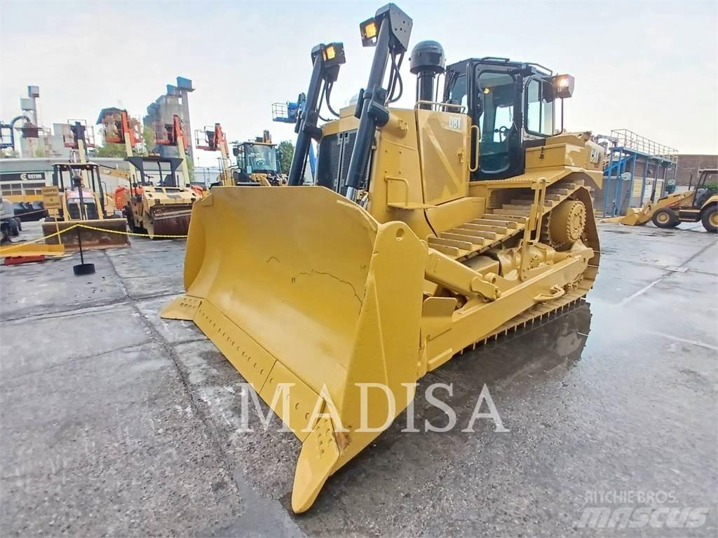 CAT D8T Верижни булдозери

